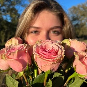 Meet your Posher, Isabel